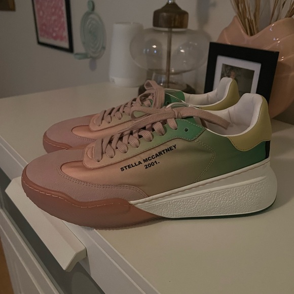 Stella McCartney rainbow sneakers! - Picture 3 of 4